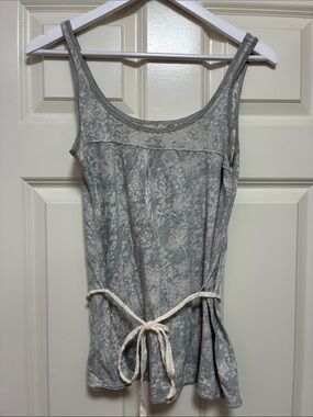 Abercrombie & Fitch Gray Floral Print Top